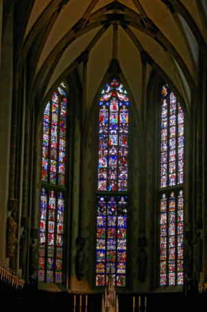 Les 3 vitraux centraux du choeur