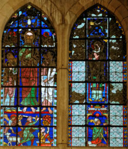 Baie 113: Le Christ tenant la croix de la Résurrection entre la Vierge et Saint Jean - Le sacrifice d'isaac - Sainte Camille - Un évêque agenouillé