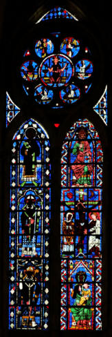 Baie 200:  Saints Alpin, Memmie et Etienne à gauche et à droite la Vierge à l'Enfant, le Calvaire et le Christ en gloire